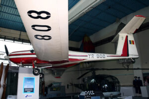 IAR-28M2 YR-808
