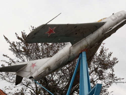 06 Mikoyan-Gurevich MiG-17 Fresco Soviet Union Air Force