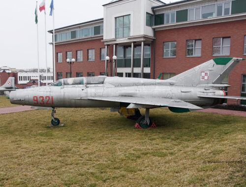 9321 Mikoyan-Gurevich MiG-21UM Mongol B Polish Air Force