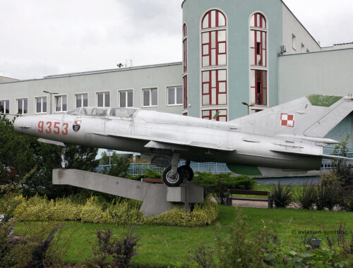 9353 Mikoyan-Gurevich MiG-21UM Mongol B Polish Air Force