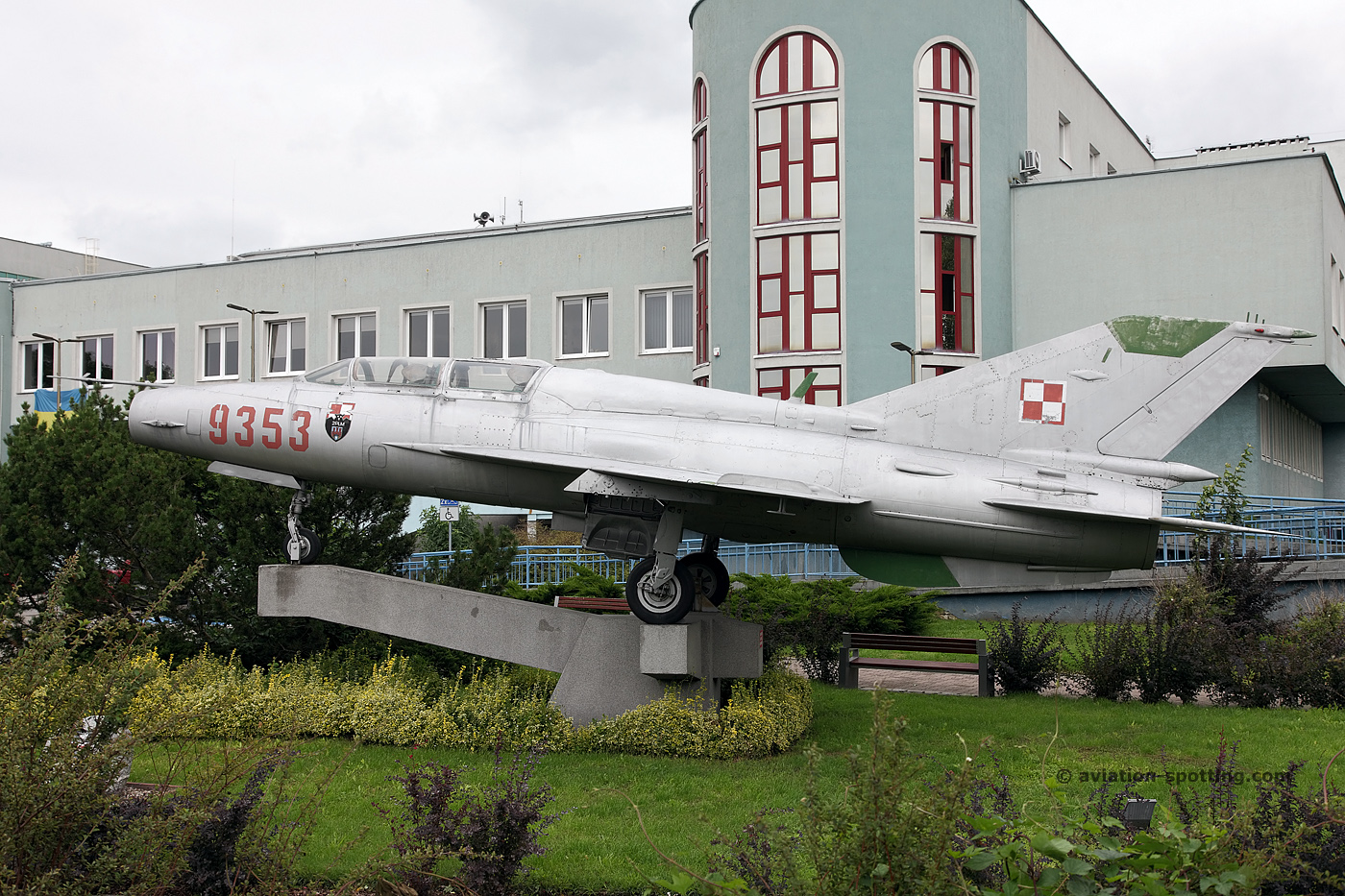 9353 Mikoyan-Gurevich MiG-21UM Mongol B Polish Air Force