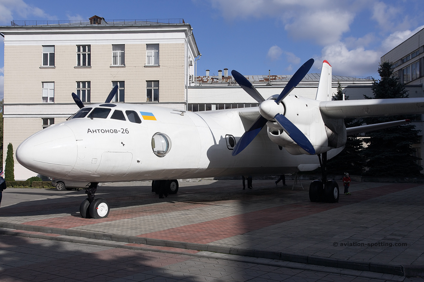UR-26194 Antonov An-26